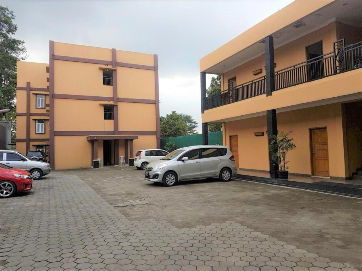 68 Wisma tamu 2*