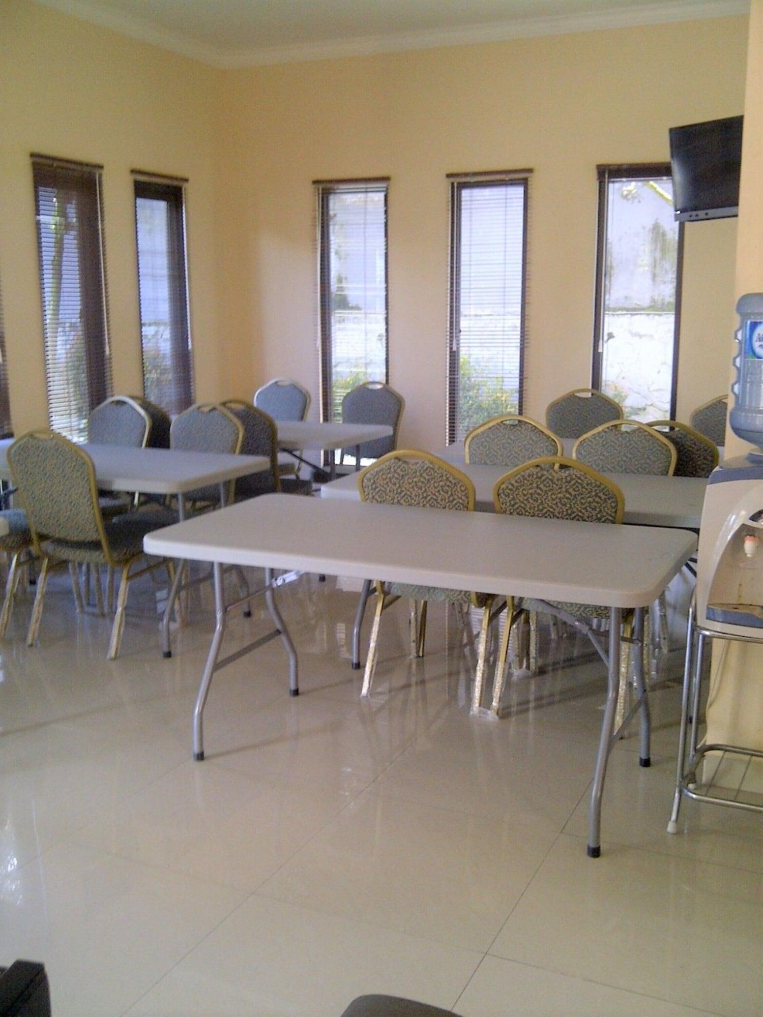 68 Wisma tamu Lembang